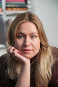 Författarbild: Elin Randin. Fotograf: Max Olsson