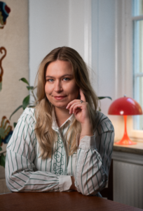 Författarbild: Elin Randin. Fotograf: Max Olsson